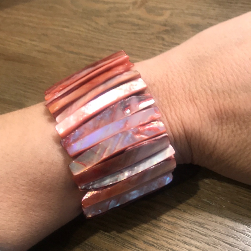 Shell Glass Stretchable Bracelet 💞 - Picture 3 of 4
